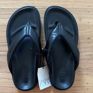 Zara Black Flip-Flops